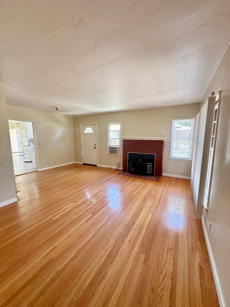 House for rent at 738 Vine St, Paso Robles, CA 93446