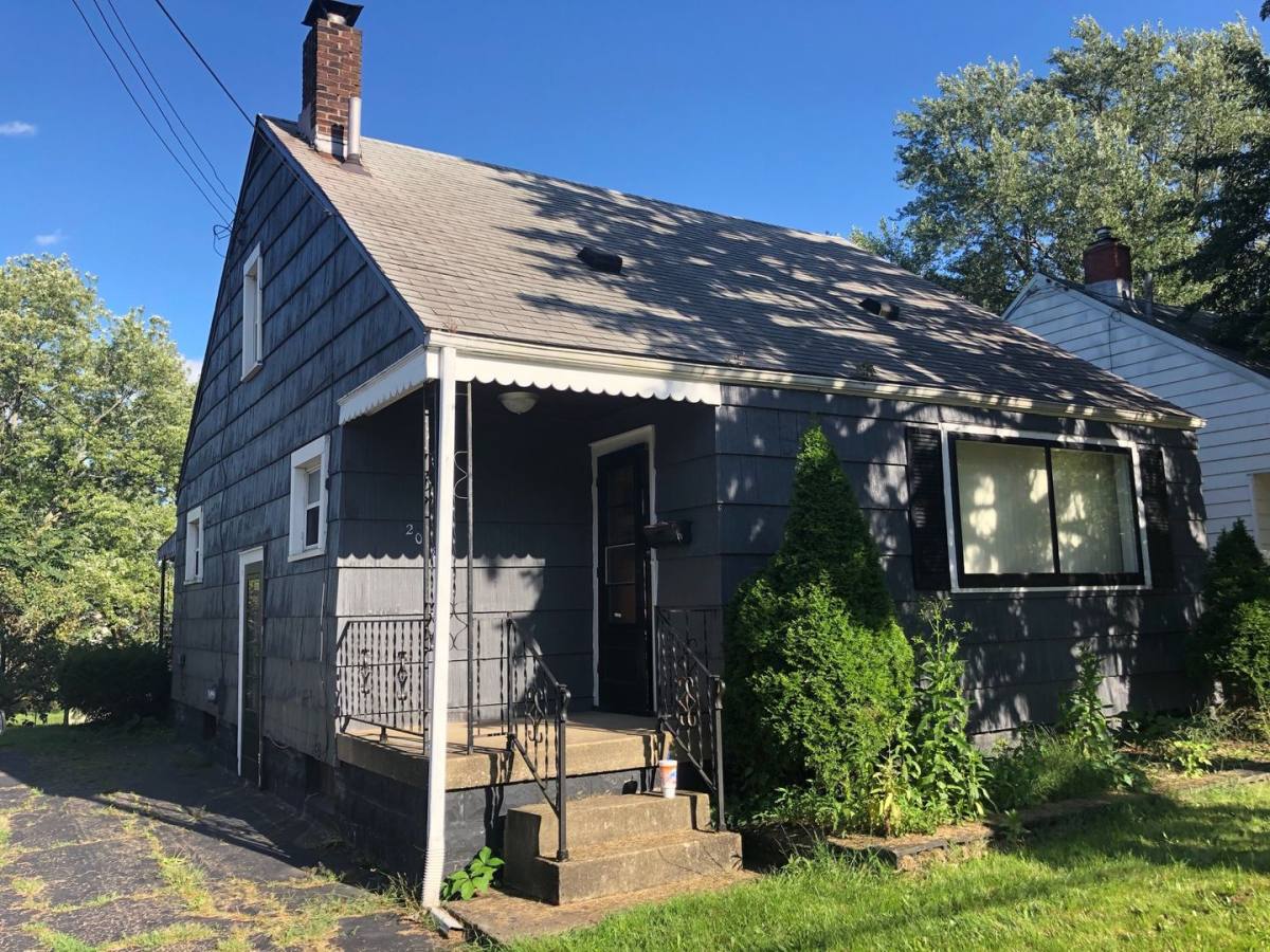 House for rent at 2018 Maple Ave NE, Canton, OH 44714