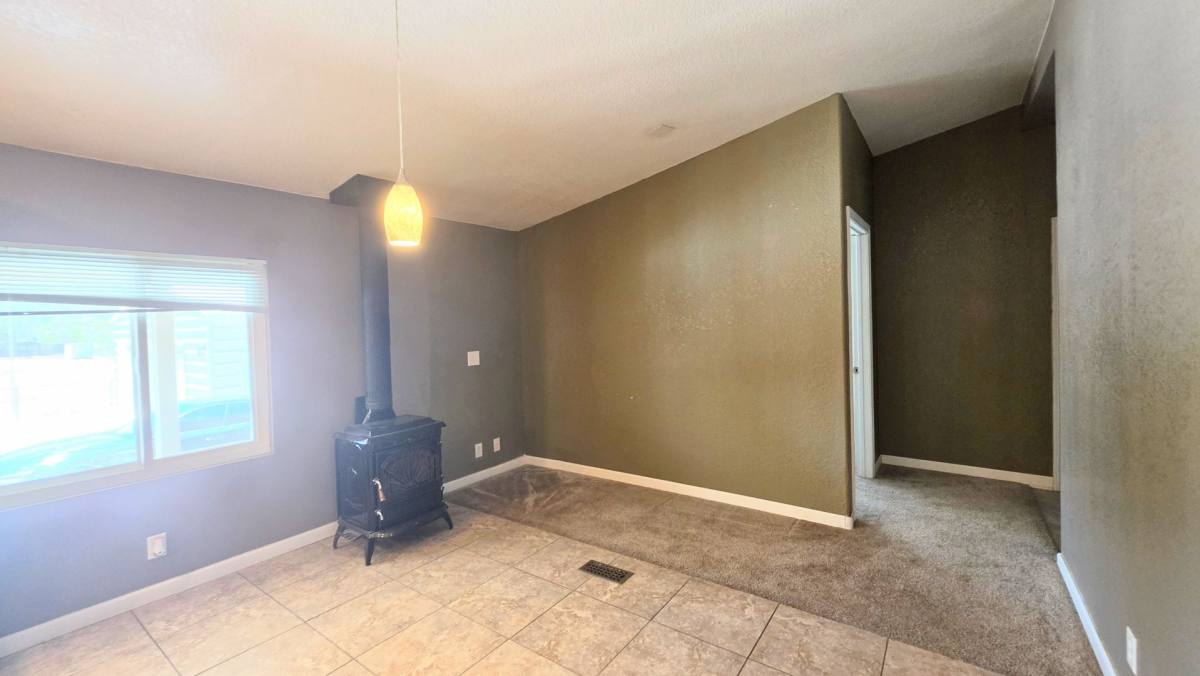 House for rent at 39805 Newport Rd, Hemet, CA 92543