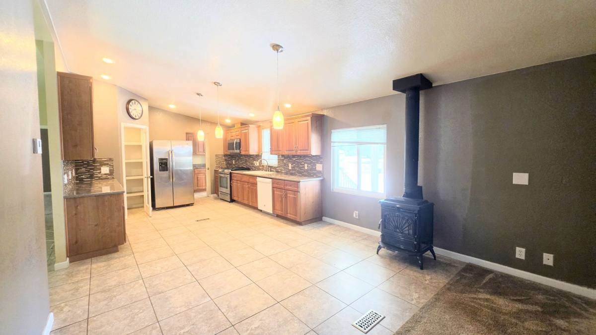 House for rent at 39805 Newport Rd, Hemet, CA 92543