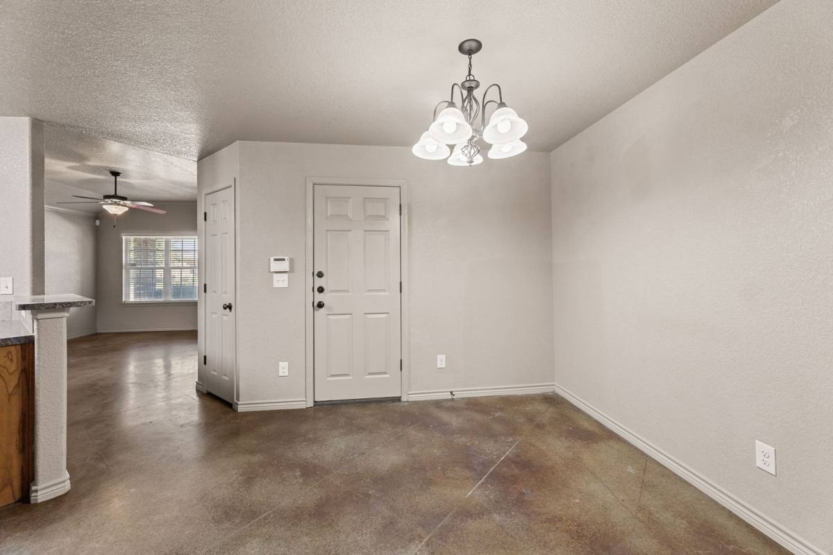 Apartment for rent at 609 W Karey Dr, Temple, TX 76502