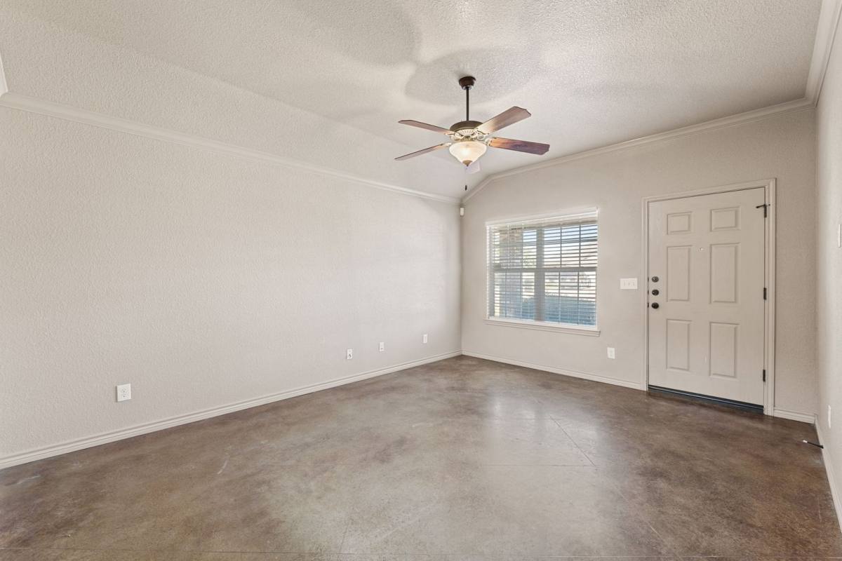 Apartment for rent at 609 W Karey Dr, Temple, TX 76502