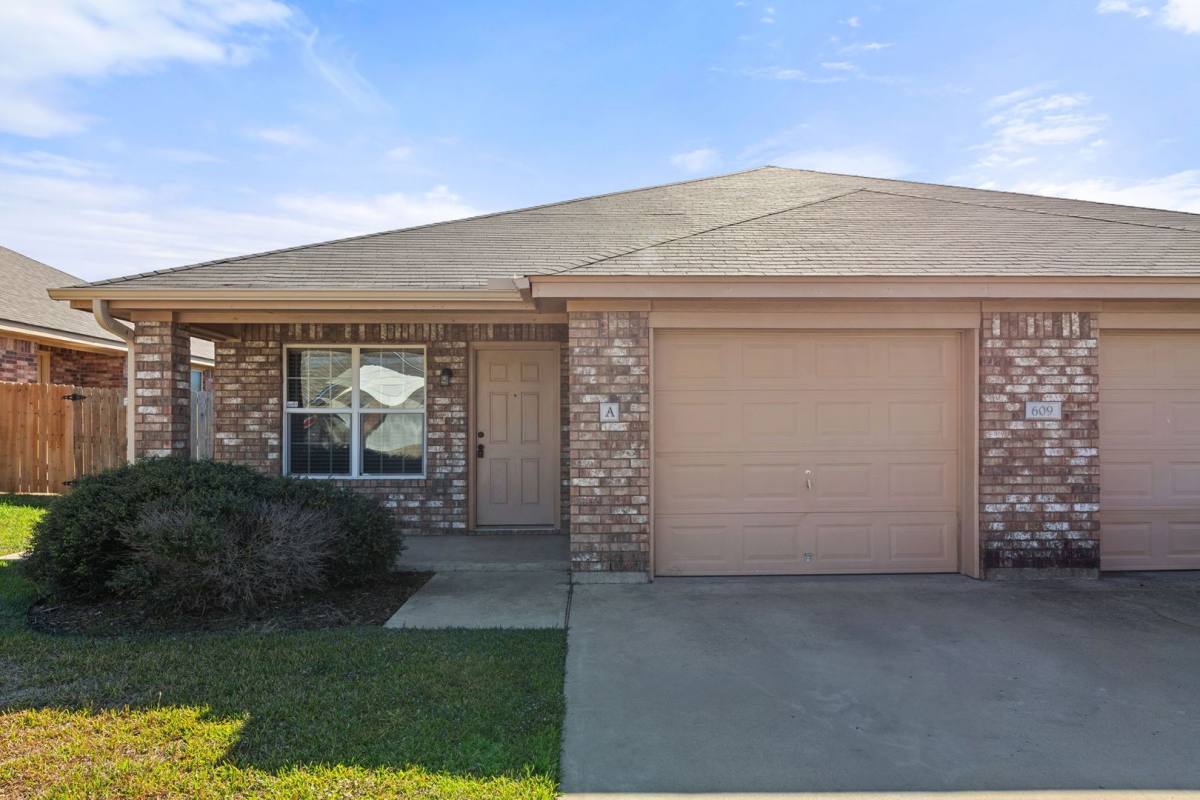 Apartment for rent at 609 W Karey Dr, Temple, TX 76502