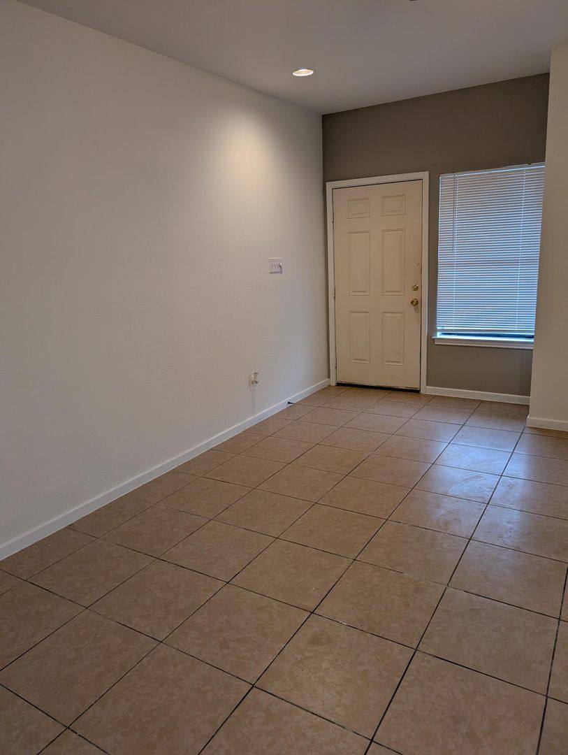 Condo for rent at 1221 Hopkins, San Marcos, TX 78666