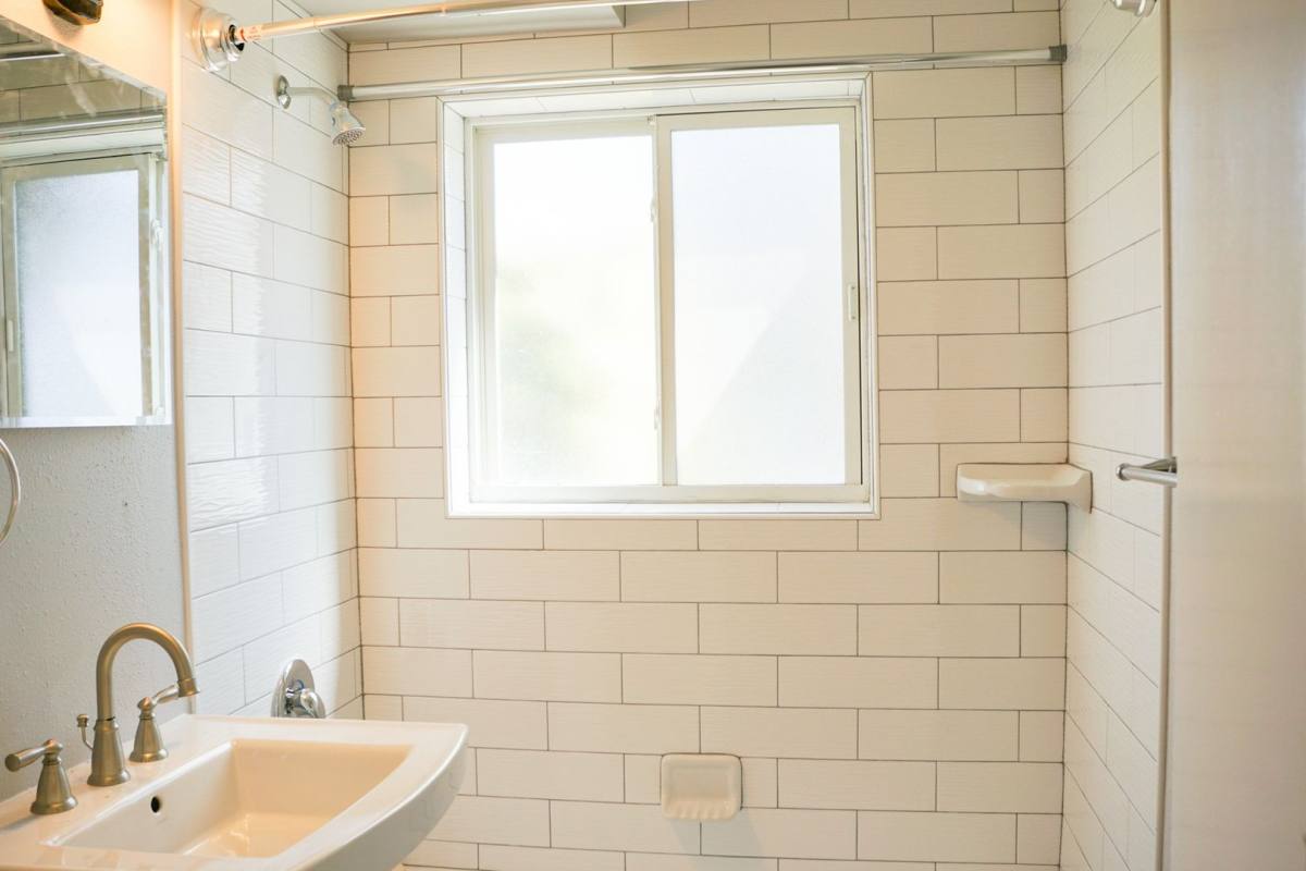 Apartment for rent at 3717 S Corbett Ave, Portland, OR 97239