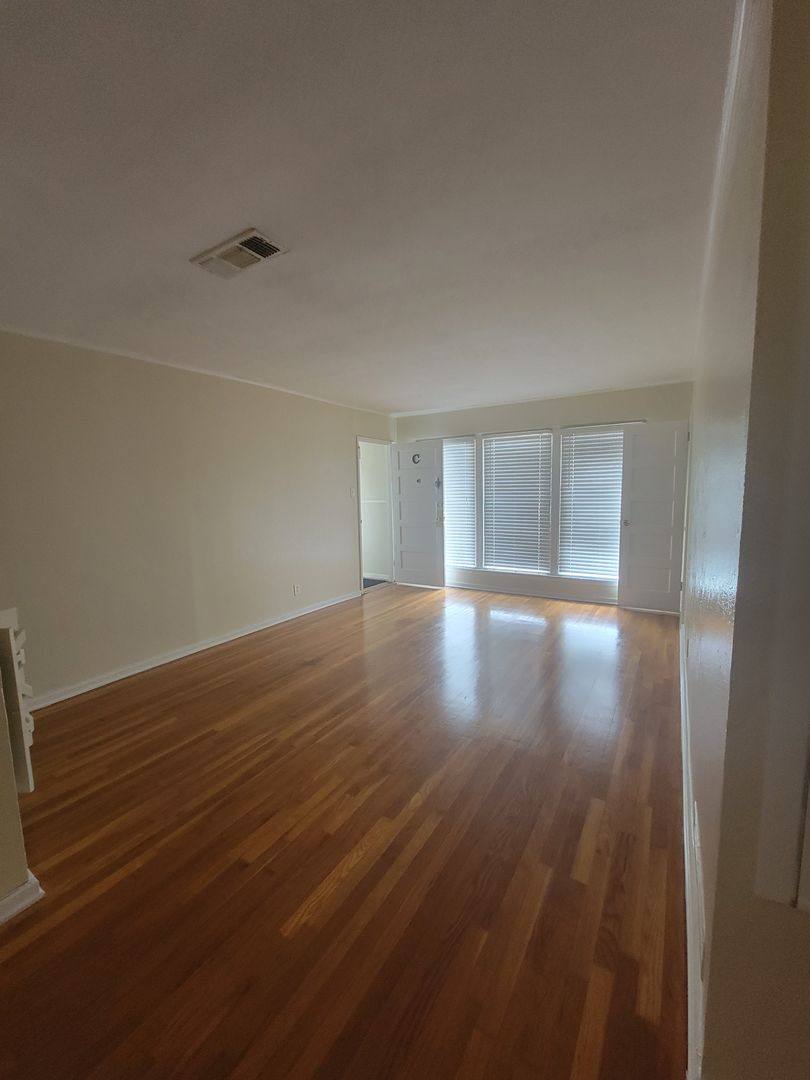 Apartment for rent at 3806 Gilbert Dr, Shreveport, LA 71104
