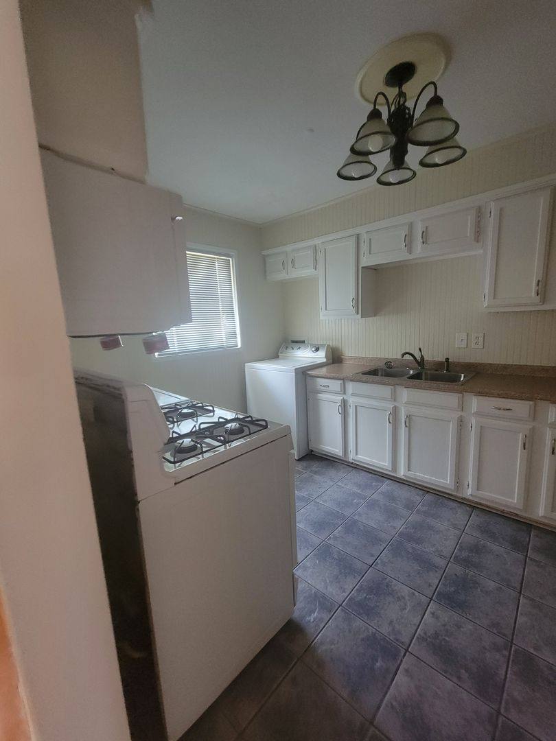 Apartment for rent at 3806 Gilbert Dr, Shreveport, LA 71104