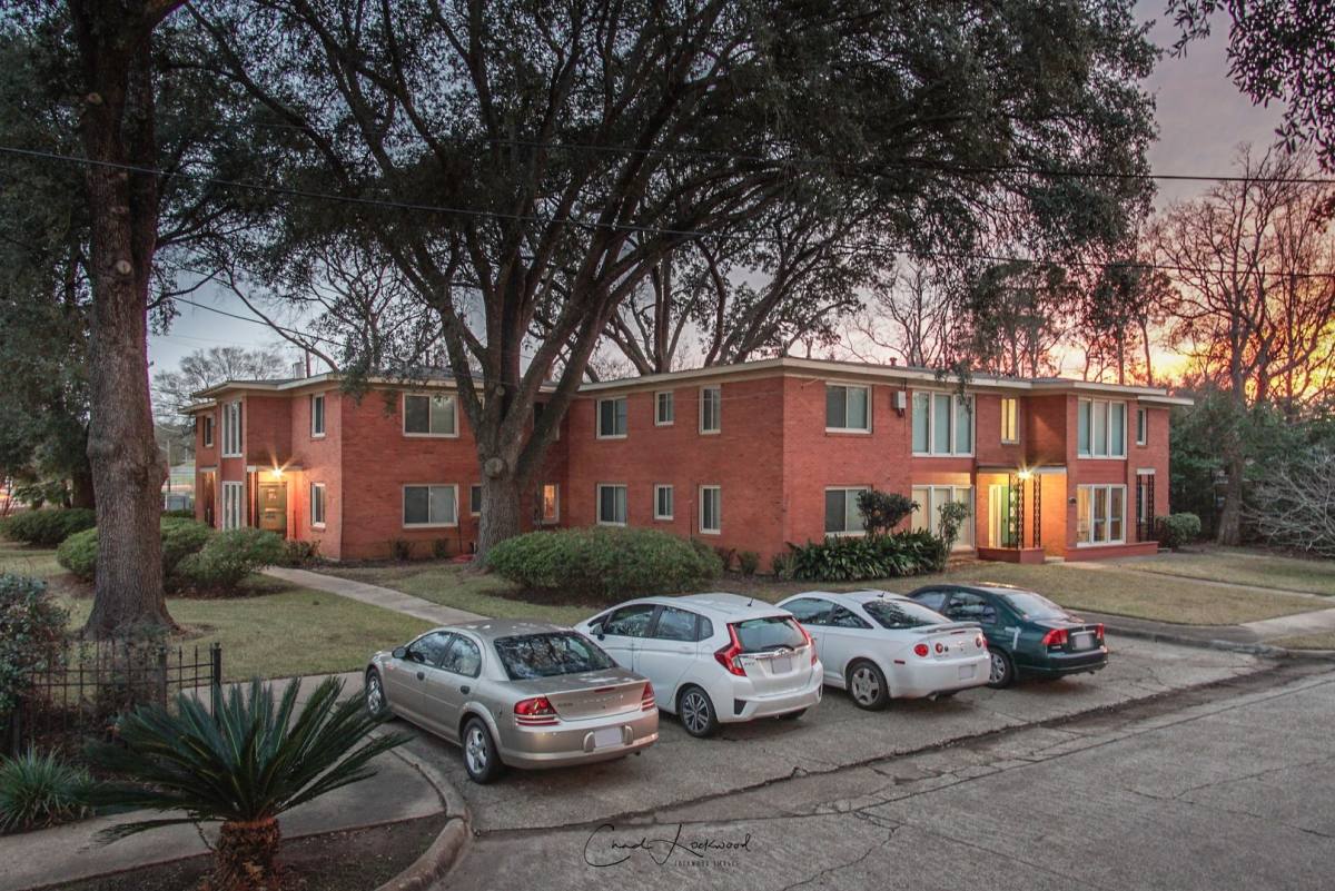 Apartment for rent at 3806 Gilbert Dr, Shreveport, LA 71104
