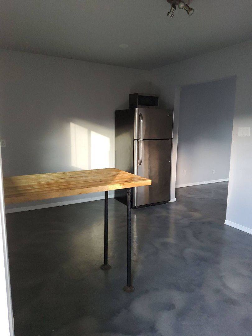 Apartment for rent at 3427 N 12th Place, Phoenix, AZ 85014