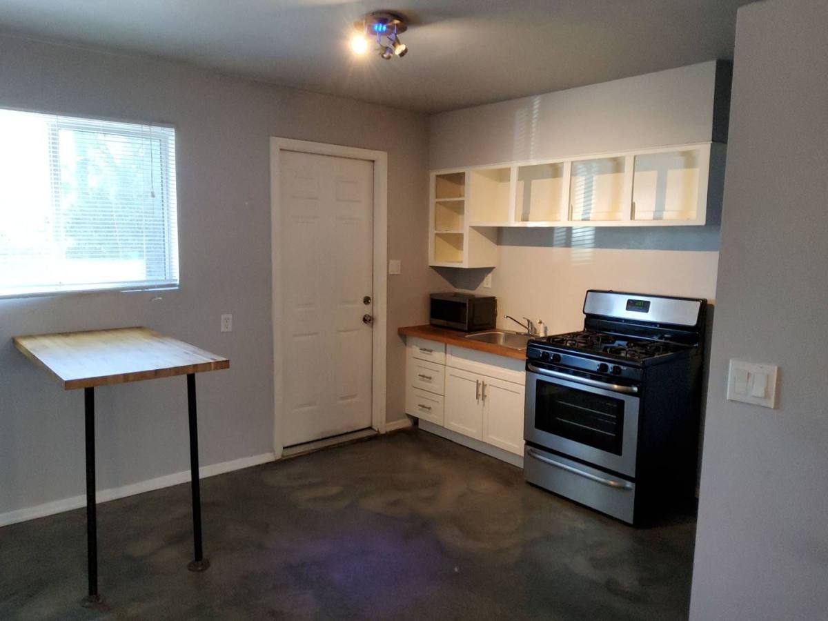 Apartment for rent at 3427 N 12th Place, Phoenix, AZ 85014