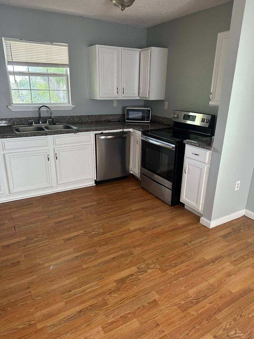 Apartment for rent at 8720 - 8722 Hickory St, New Orleans, LA 70118