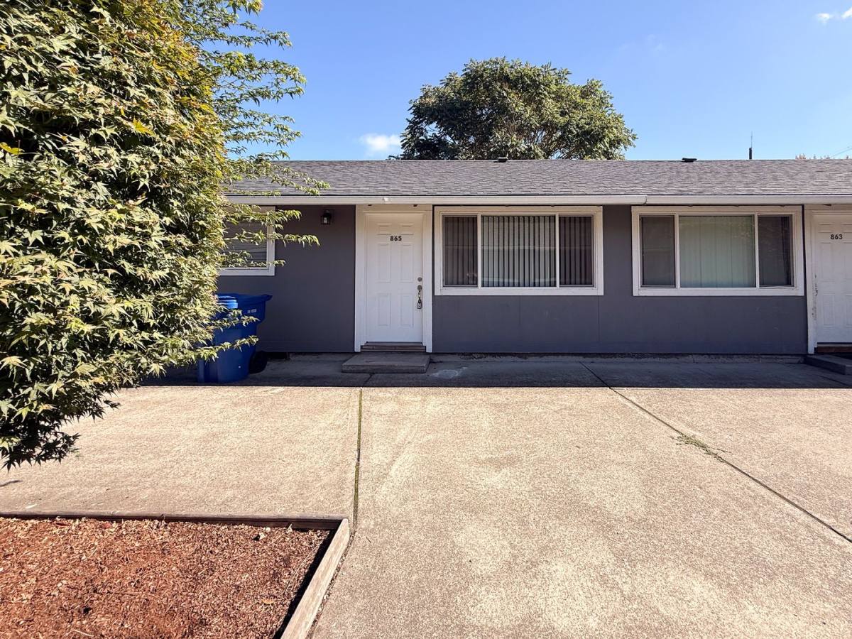 Apartment for rent at 861 Chemawa Rd N, Salem, OR 97303