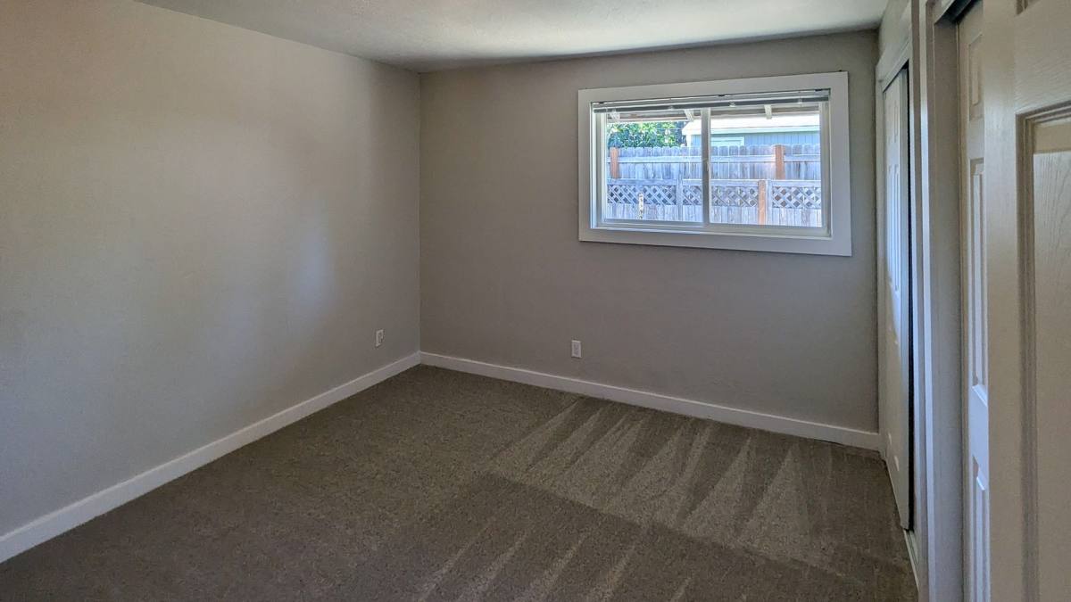 Apartment for rent at 861 Chemawa Rd N, Salem, OR 97303