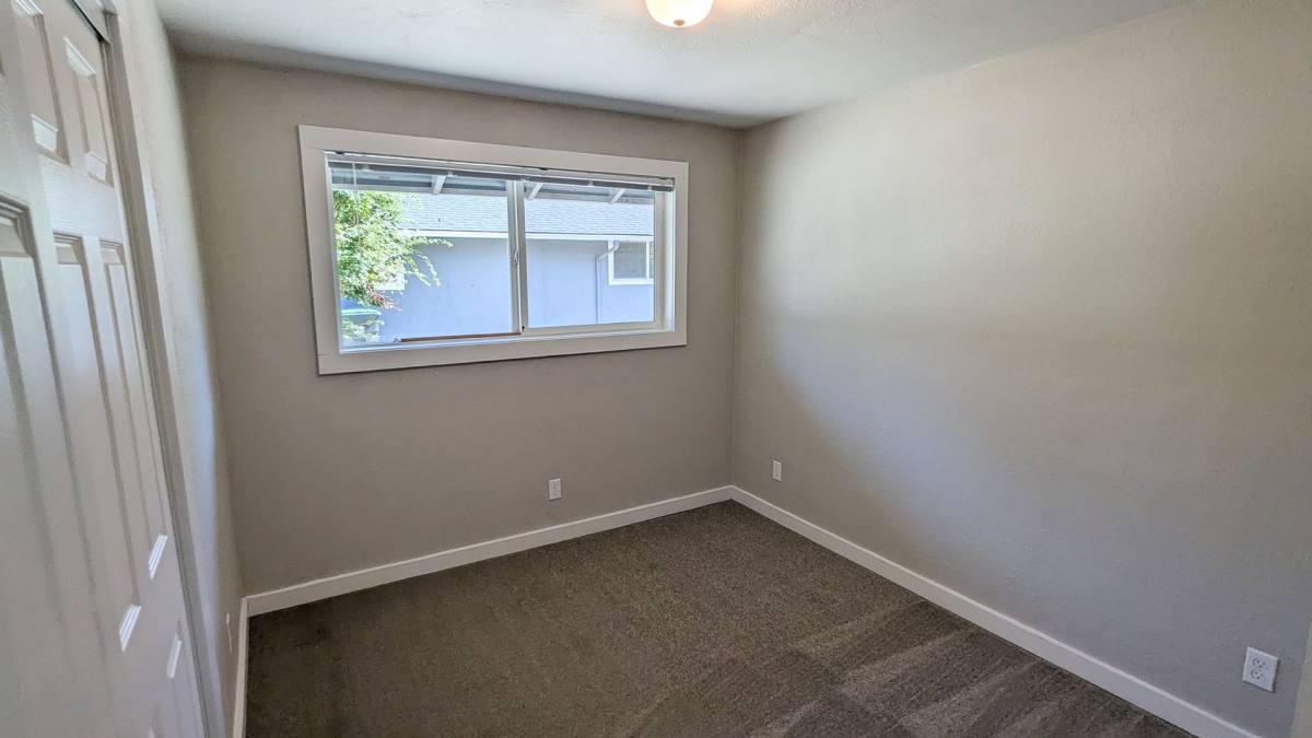 Apartment for rent at 861 Chemawa Rd N, Salem, OR 97303