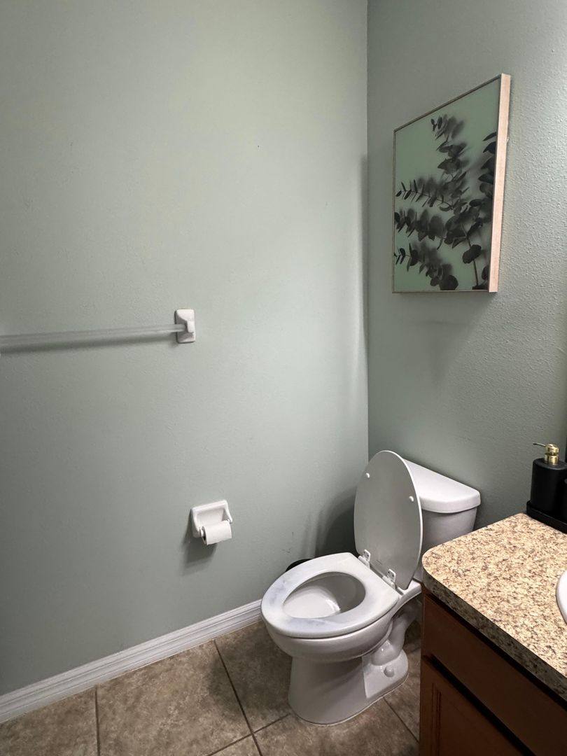 House for rent at 817 Ashentree Dr, Plant City, FL 33563