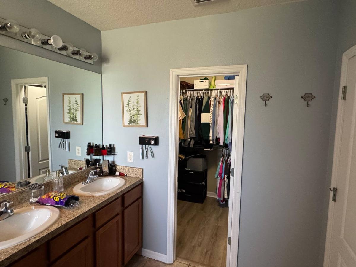 House for rent at 817 Ashentree Dr, Plant City, FL 33563