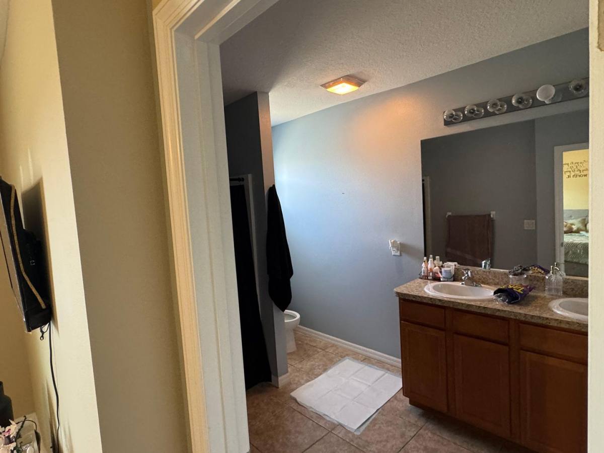 House for rent at 817 Ashentree Dr, Plant City, FL 33563