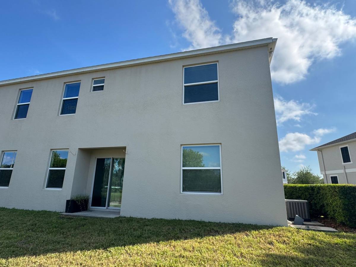 House for rent at 817 Ashentree Dr, Plant City, FL 33563