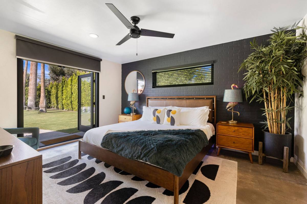 House for rent at 2445 E Del Lago Rd, Palm Springs, CA 92262