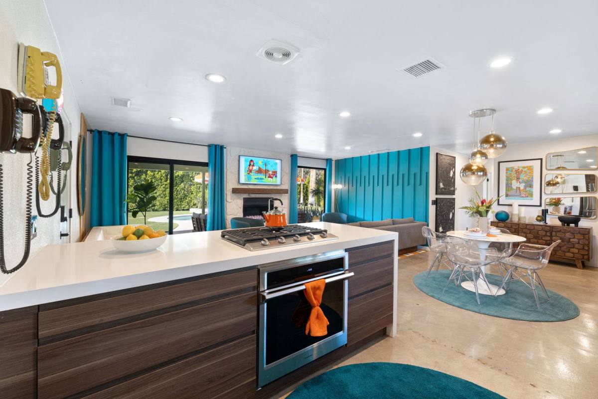 House for rent at 2445 E Del Lago Rd, Palm Springs, CA 92262