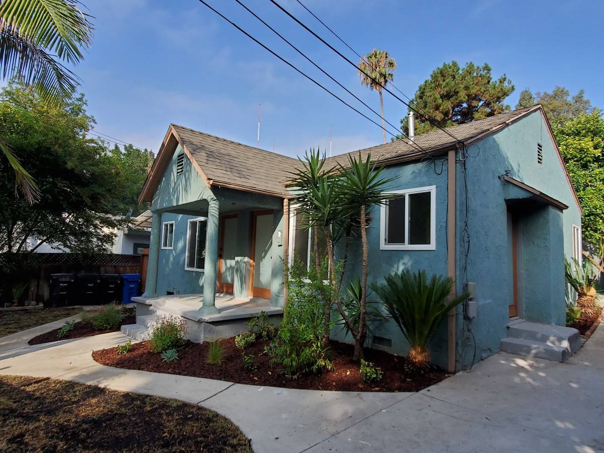Apartment for rent at 1859 Lakeshore Ave, Los Angeles, CA 90026