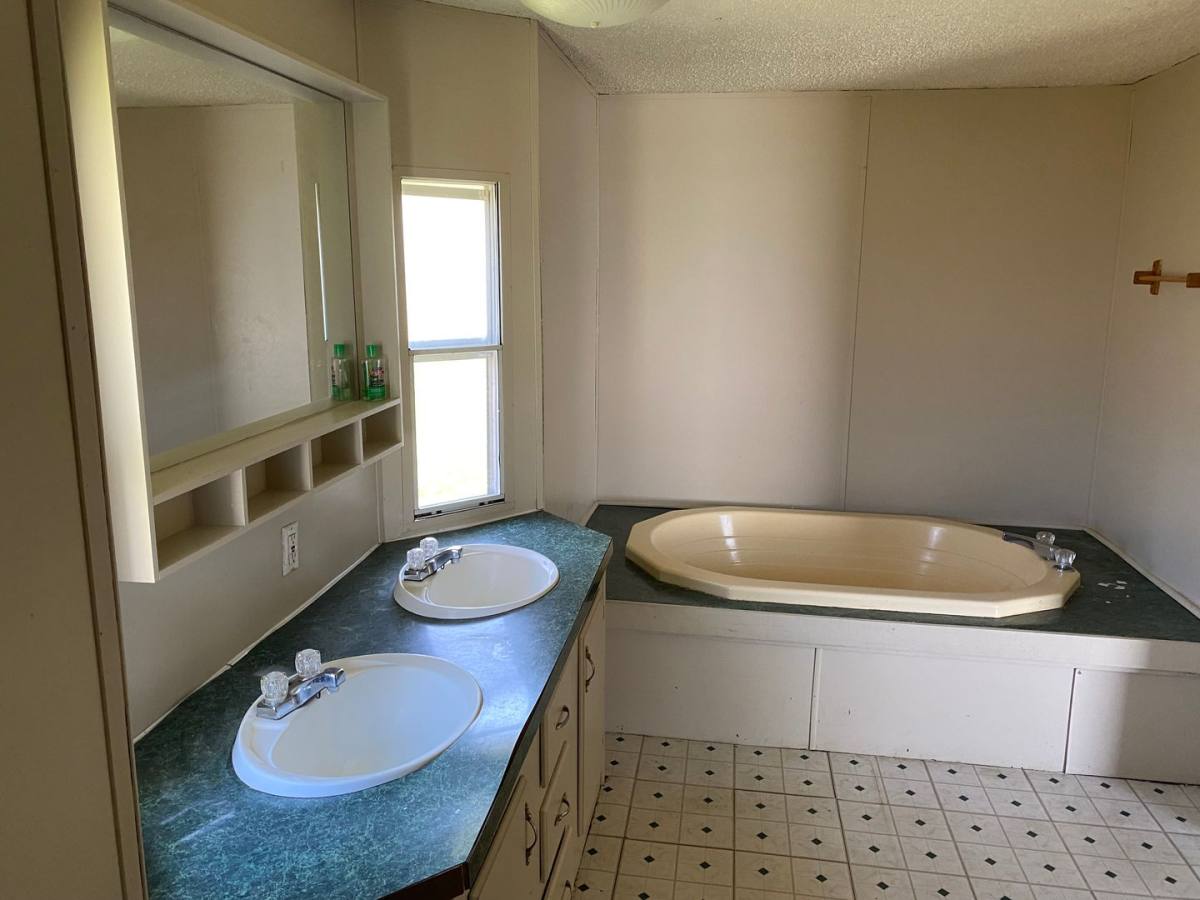 Apartment for rent at 1118 Melvin Dupuis Rd, Breaux Bridge, LA 70517