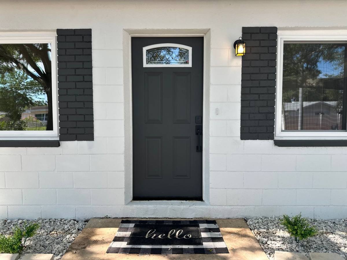 House for rent at 740 16th Ave SW, Largo, FL 33770