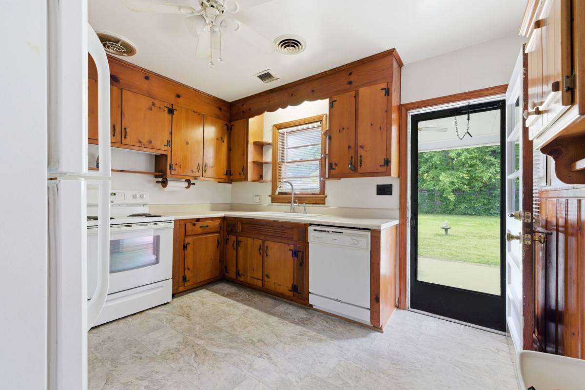House for rent at 525 James Ave, Colonial Heights, VA 23834