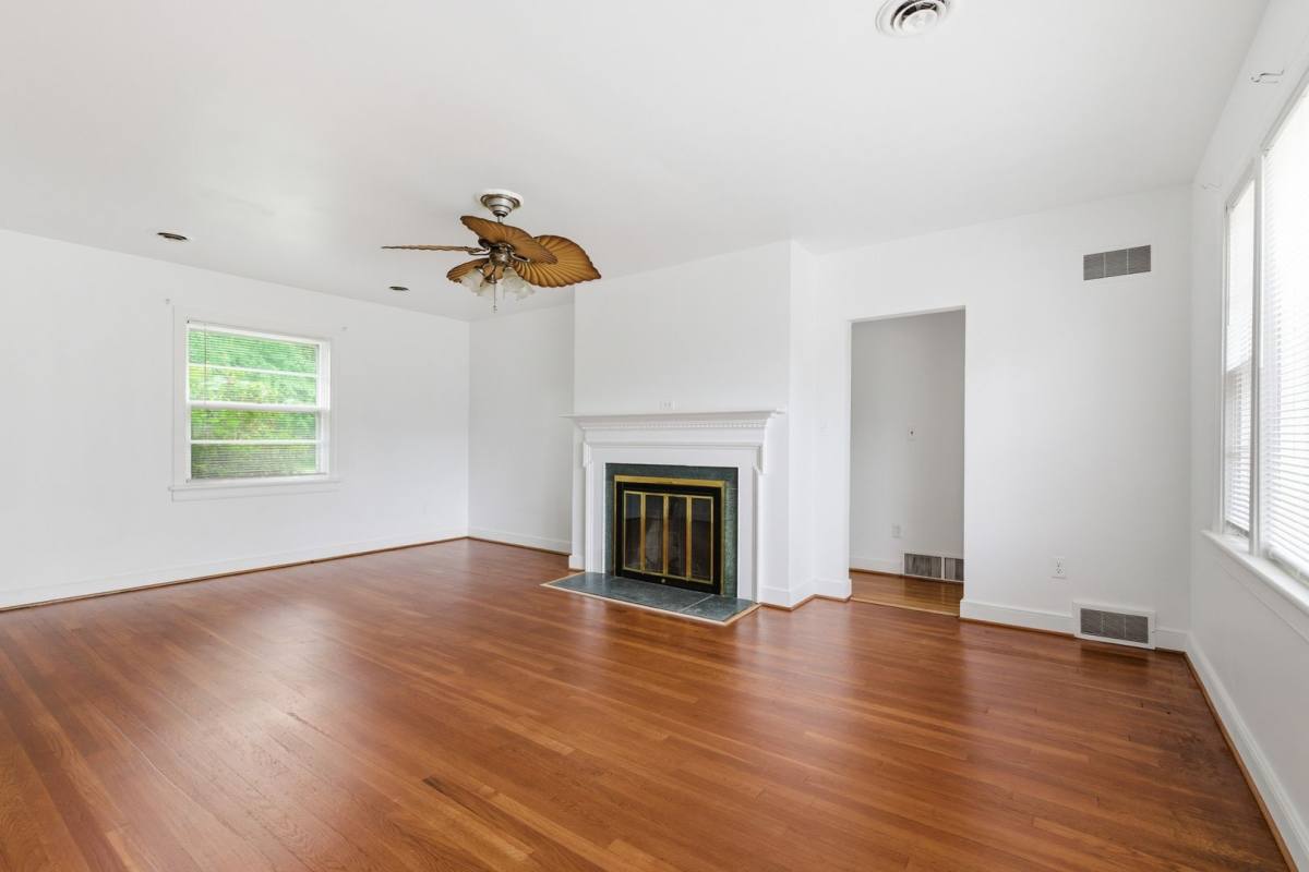 House for rent at 525 James Ave, Colonial Heights, VA 23834