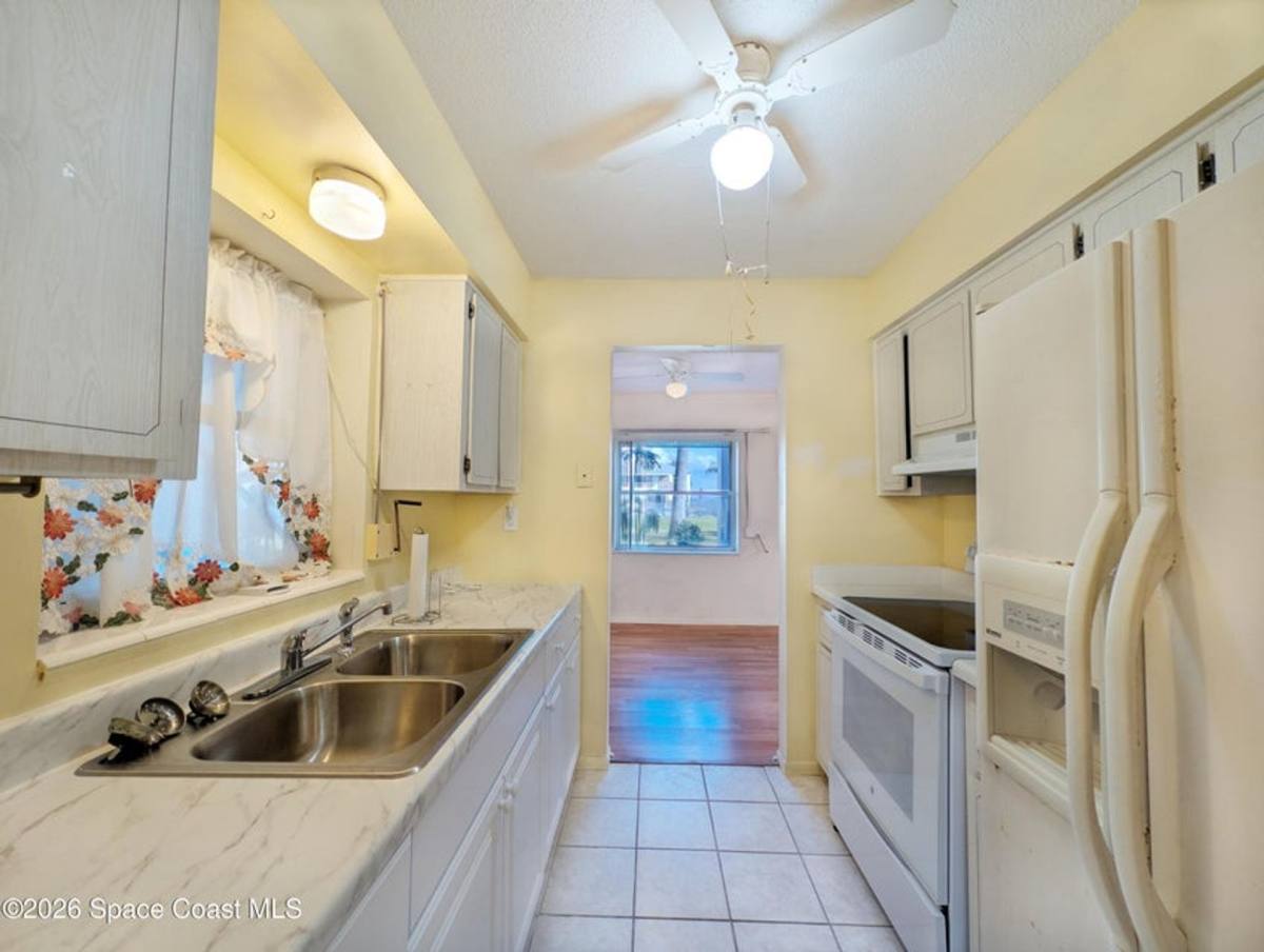 Apartment for rent at 190 E Olmstead Dr, Titusville, FL 32780