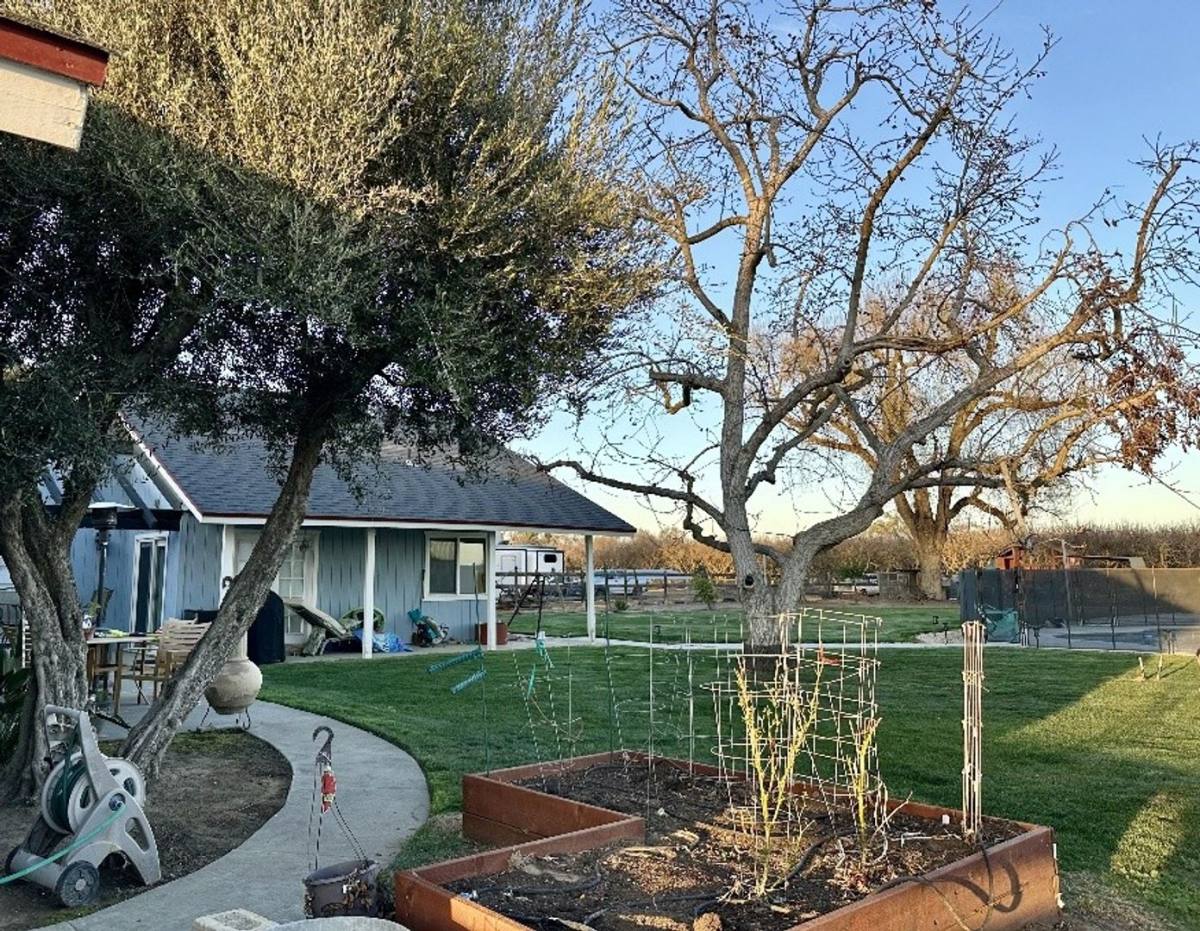 House for rent at 8521 20 1 2 Ave, Hanford, CA 93230