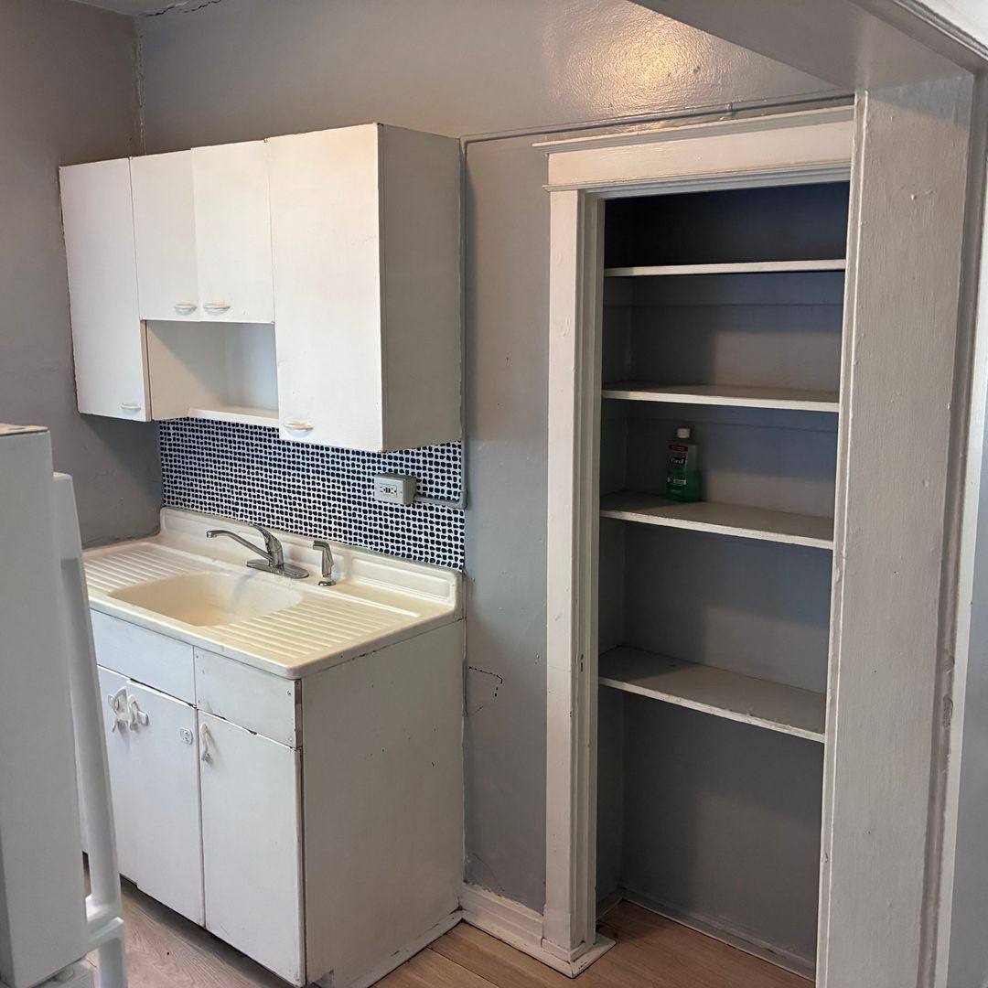 Apartment for rent at 3700 S Broadway, Saint Louis, MO 63118