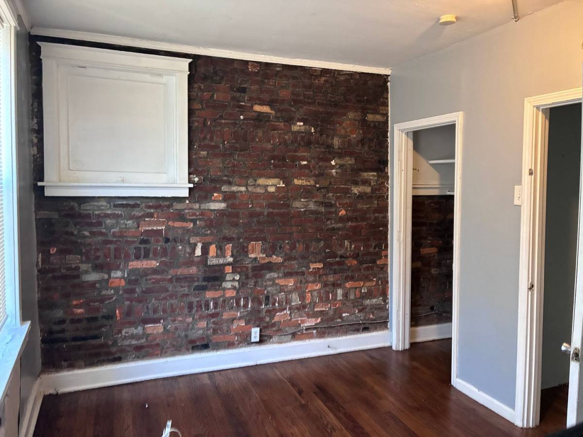 Apartment for rent at 3700 S Broadway, Saint Louis, MO 63118