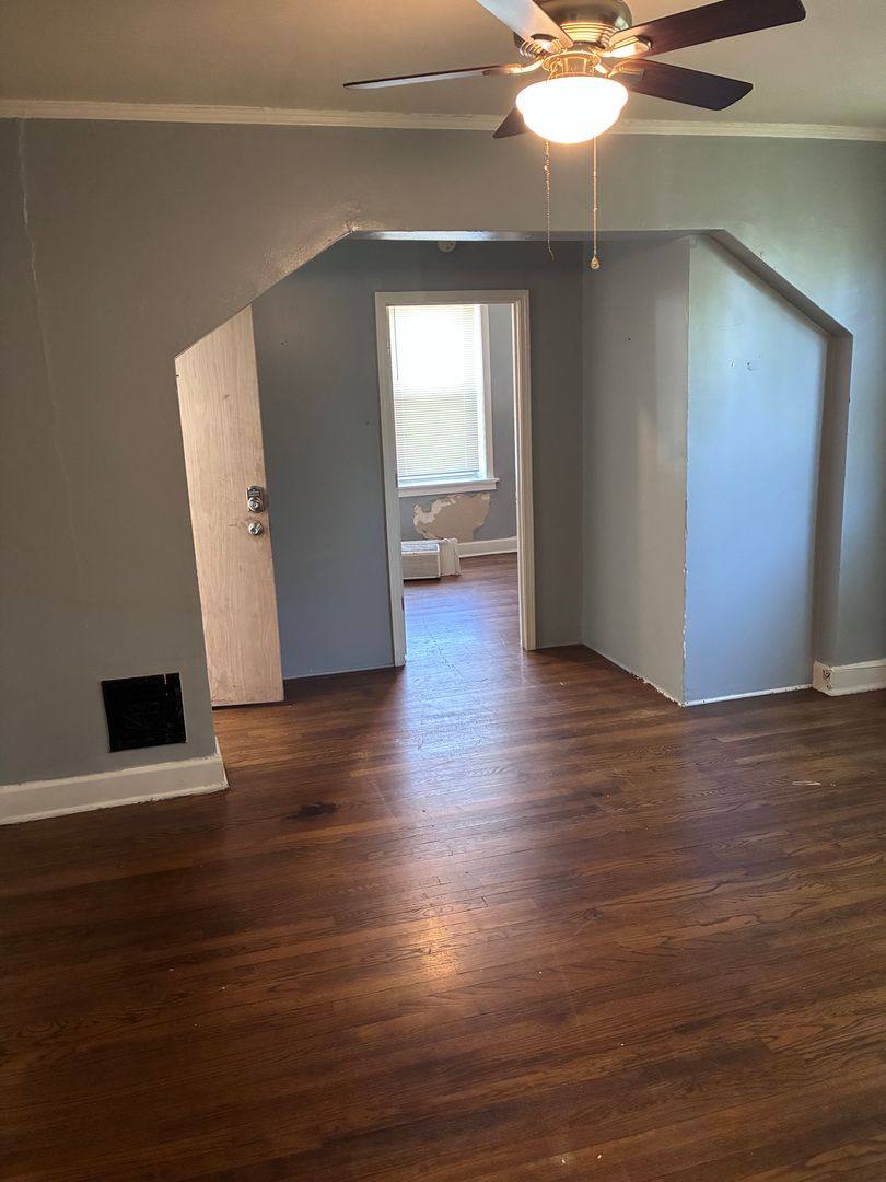 Apartment for rent at 3700 S Broadway, Saint Louis, MO 63118