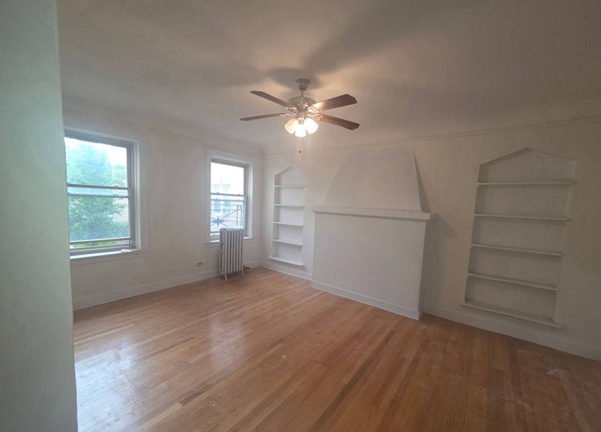 Apartment for rent at 2232-48 W Farwell, Chicago, IL 60645