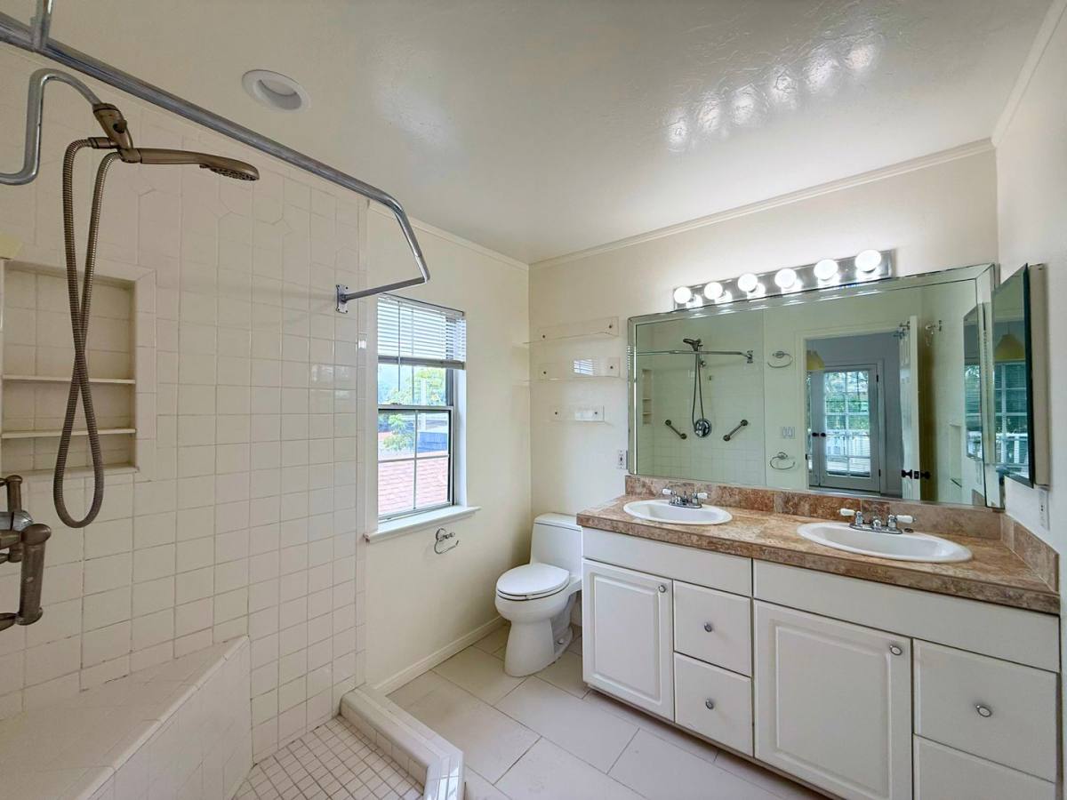 House for rent at 4640 Muir Ave, San Diego, CA 92107