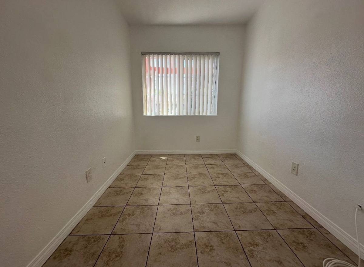 Apartment for rent at 405 E Esther St, Long Beach, CA 90813