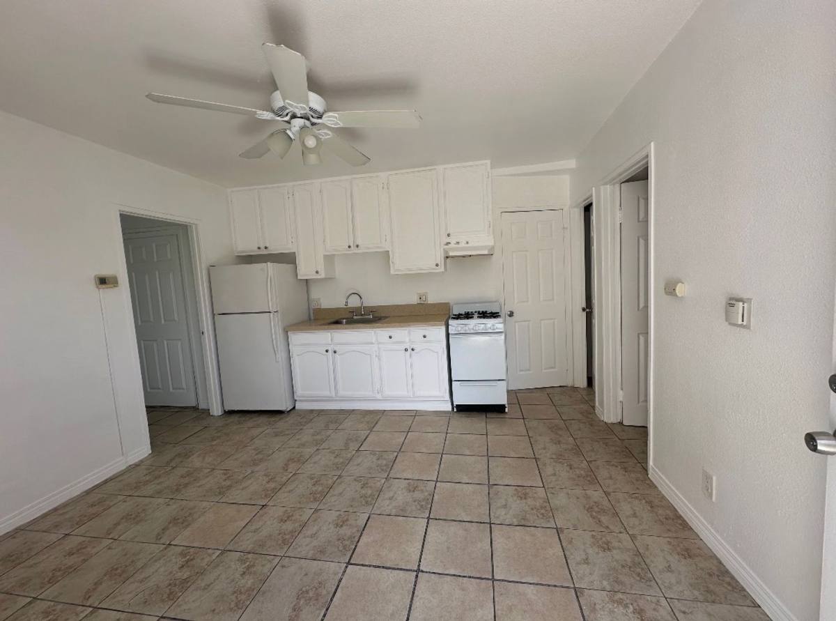 Apartment for rent at 405 E Esther St, Long Beach, CA 90813