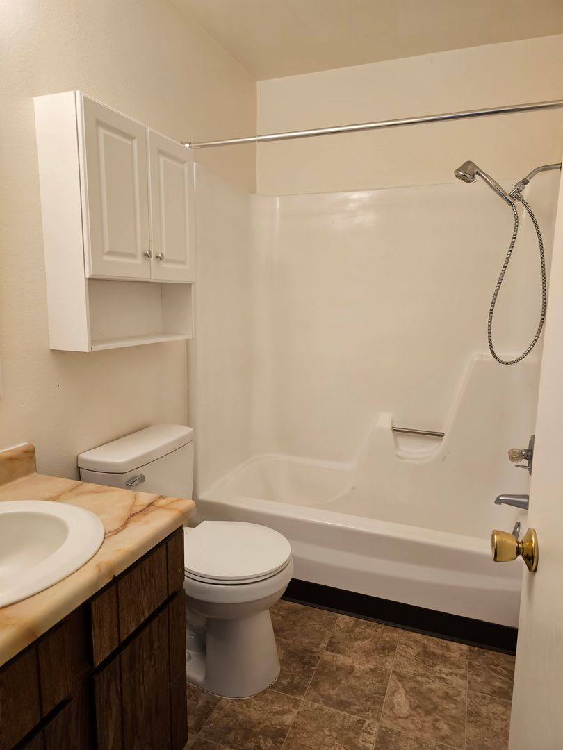 Apartment for rent at 503 Shoshoni St, Cheyenne, WY 82009