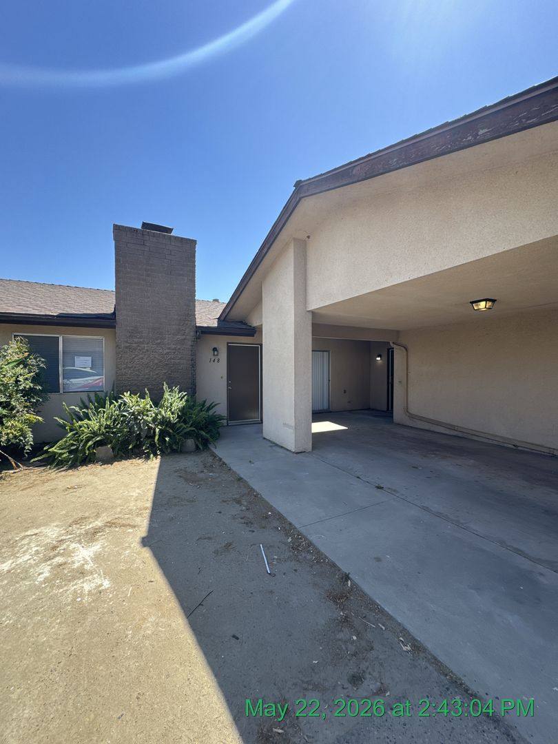 Apartment for rent at 146-50 S Peppertree St, Visalia, CA 93277