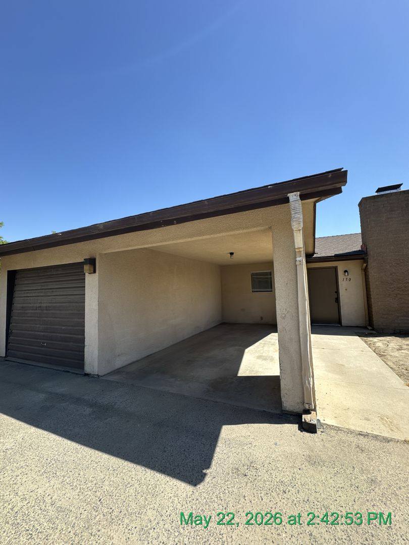 Apartment for rent at 146-50 S Peppertree St, Visalia, CA 93277