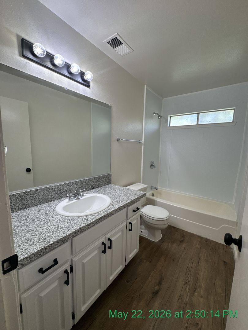 Apartment for rent at 146-50 S Peppertree St, Visalia, CA 93277
