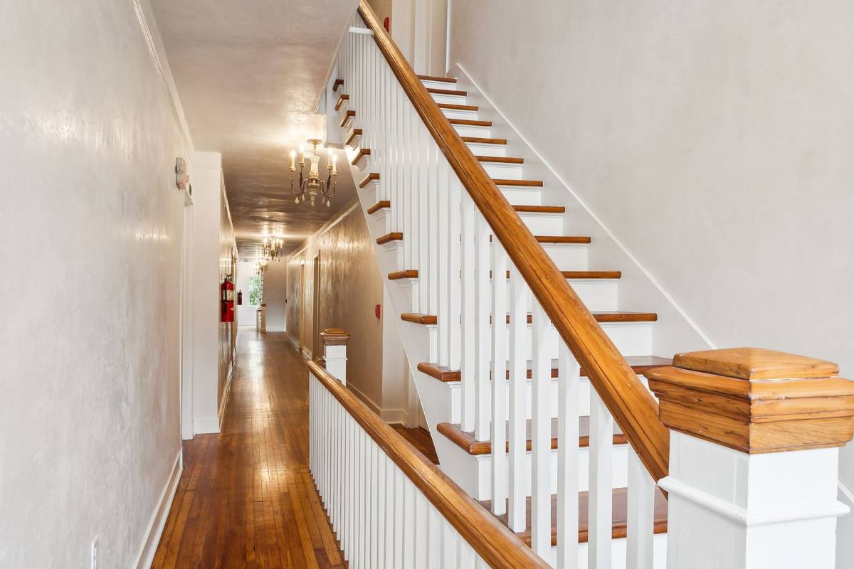 Apartment for rent at 7 Fontainebleau Dr, New Orleans, LA 70125
