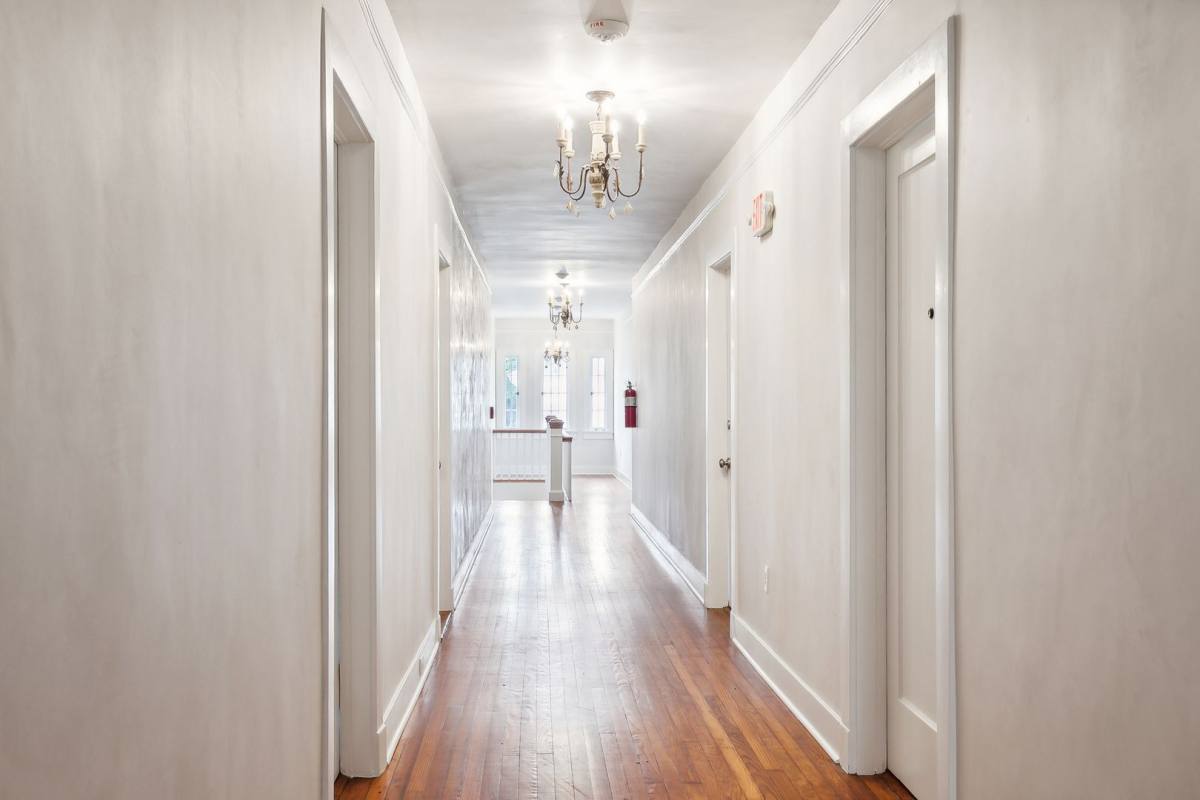 Apartment for rent at 7 Fontainebleau Dr, New Orleans, LA 70125