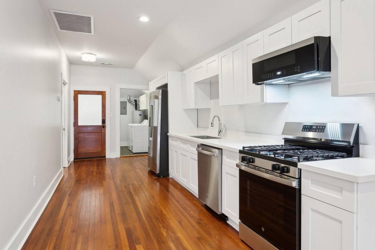 Apartment for rent at 7 Fontainebleau Dr, New Orleans, LA 70125