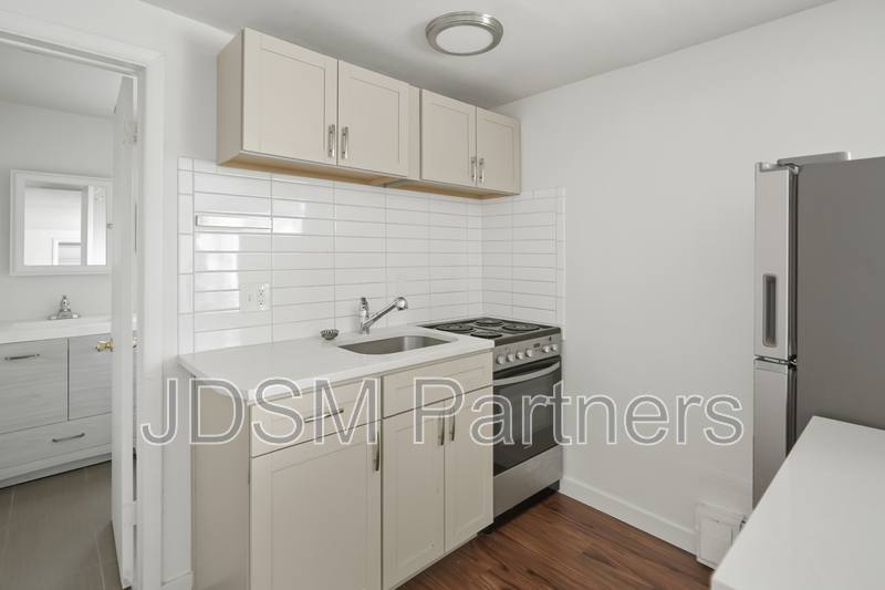 Apartment for rent at 80 S Washington St, Denver, CO 80209