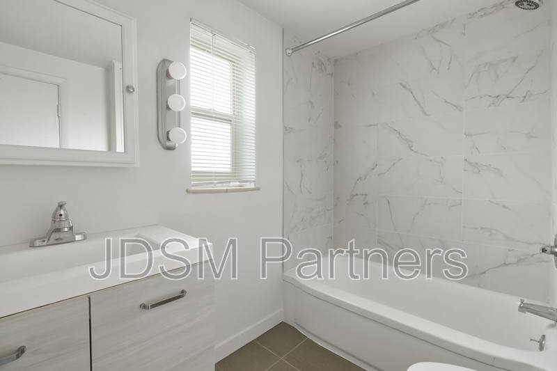 Apartment for rent at 80 S Washington St, Denver, CO 80209