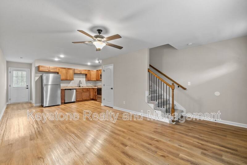 Townhouse for rent at 1655 Evans Rd #B1, Clarksville, TN 37042