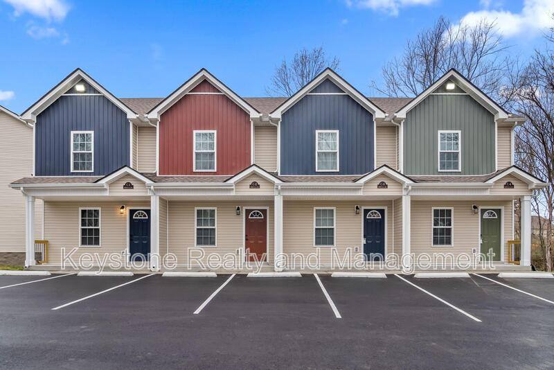Townhouse for rent at 1655 Evans Rd #B1, Clarksville, TN 37042