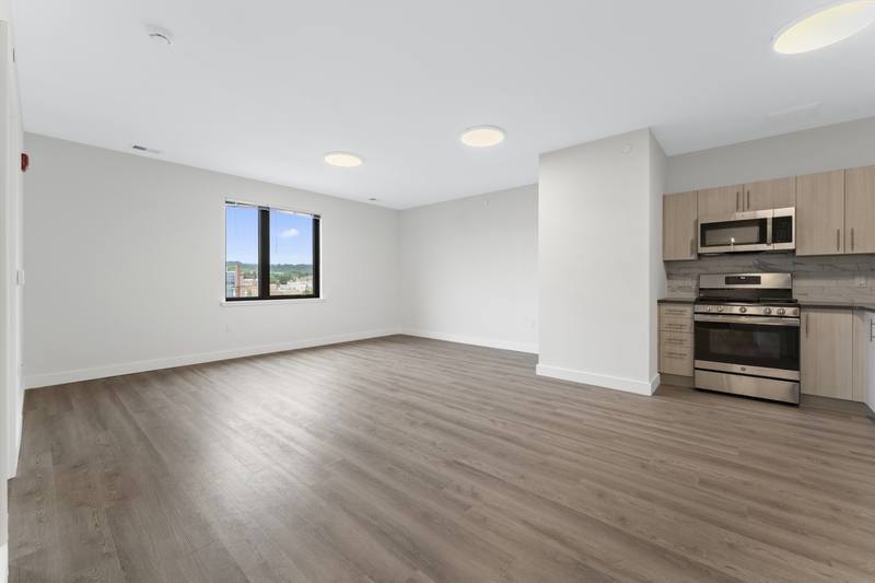49S Day St, Orange, NJ 07050 - Apartment for Rent - Image 9